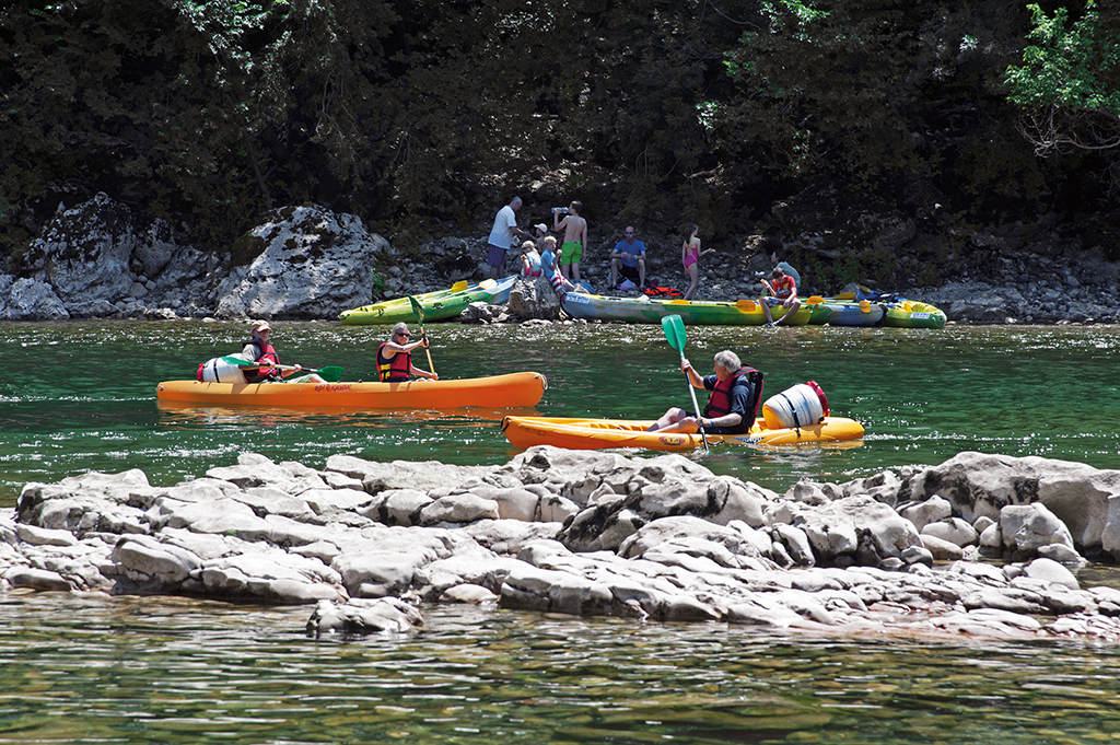Mit dem Kanu am Pont d’Arc