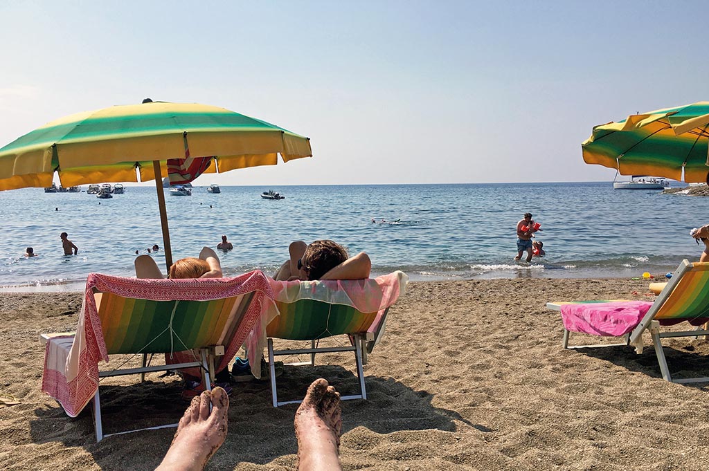 Kleine abgelegene Strände laden zum relaxen ein.