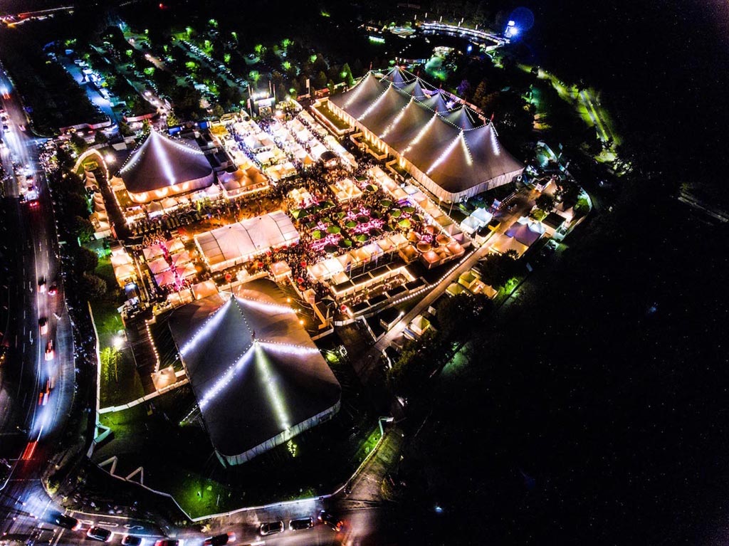 Zeltfestival Ruhr bei Nacht: In Kürze heißt es wieder Licht an für die weiße Zeltstadt.